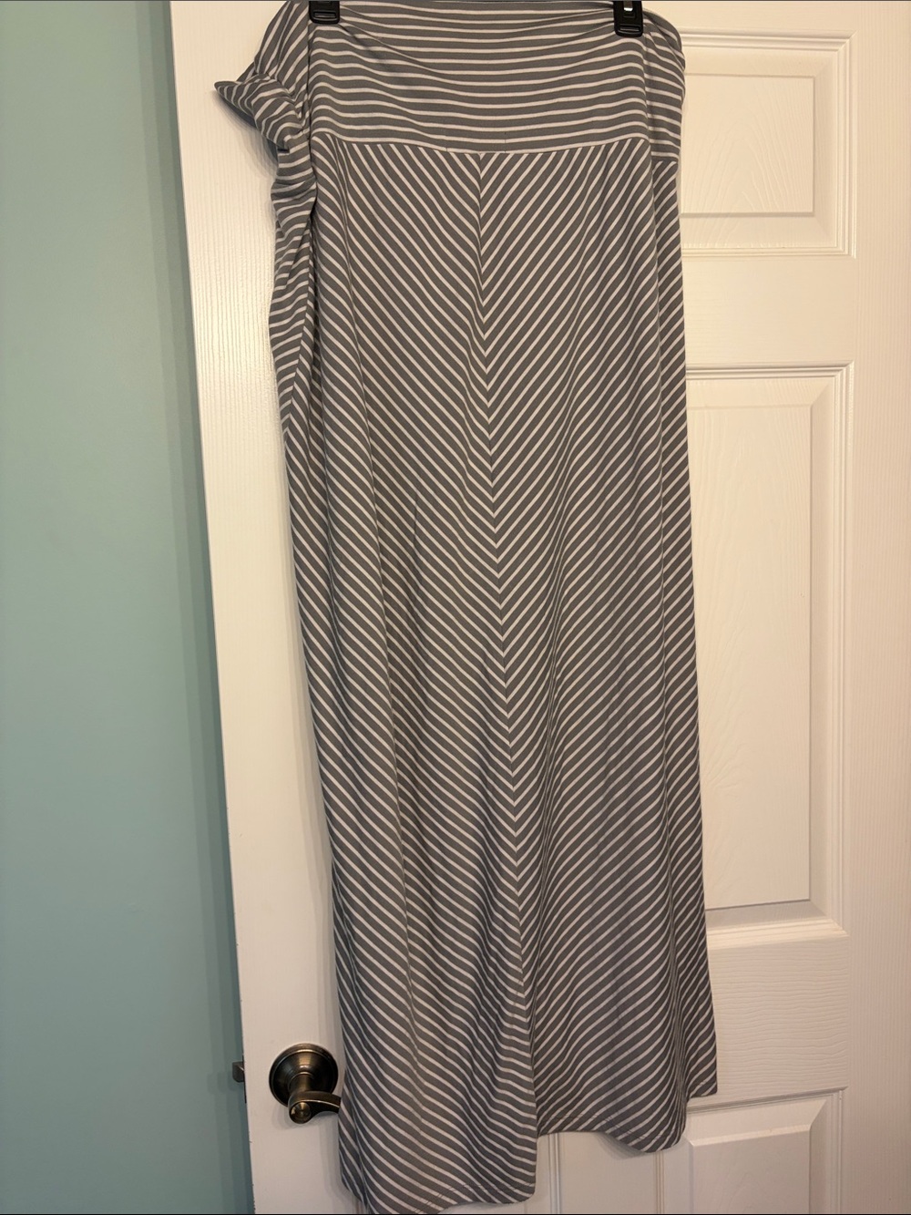Old Navy Gray & White Striped Maxi Skirt